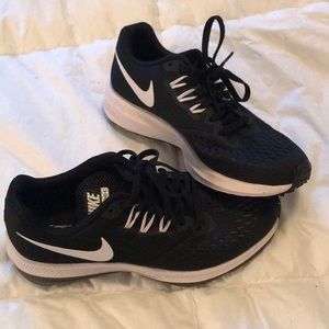 Women’s Nike Zoom Winflow 4. Size 6.5